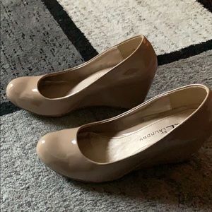 Wedges Pumps